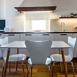 Apartment Festina Lente