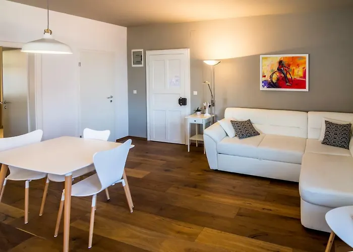 Apartment Festina Lente